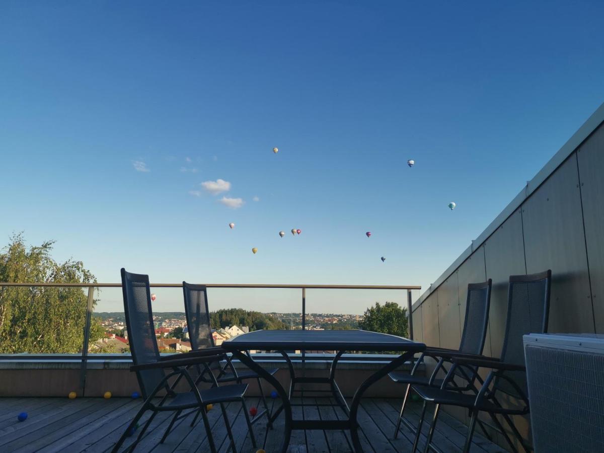 Luxury Penthouse With Large Terrace & Panoramic Old Town View Apartment Vilnius Bagian luar foto